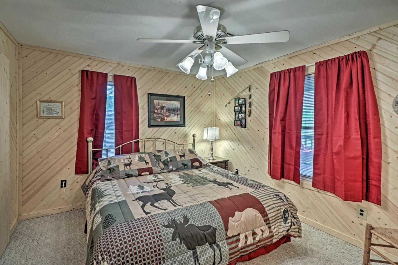 Вілла Secluded Edgemont Getaway With Huge Outdoor Deck! Fairfield Bay Екстер'єр фото